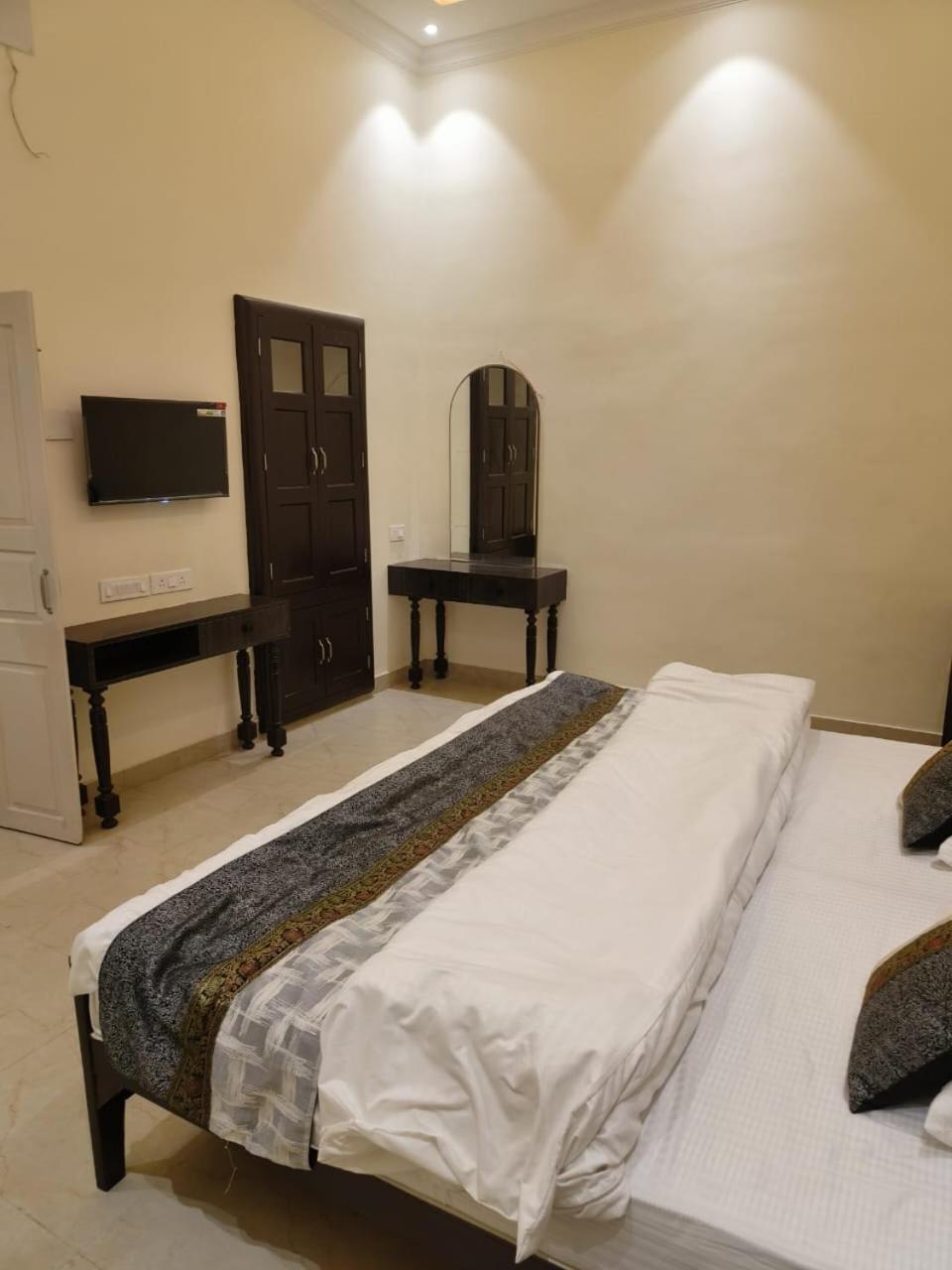 Hotel Heritage Haveli